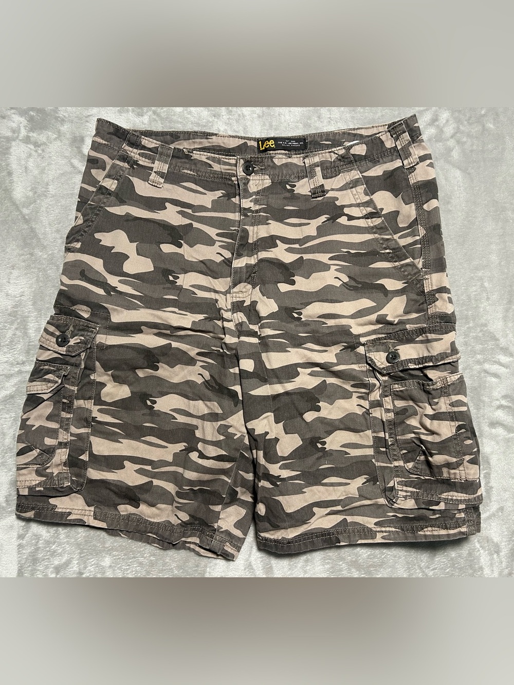 Lee Camouflage Cargo Shorts Men’s 36 Brown
